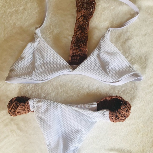 Small SHEIN white and tan crochet bikini - Picture 2 of 3